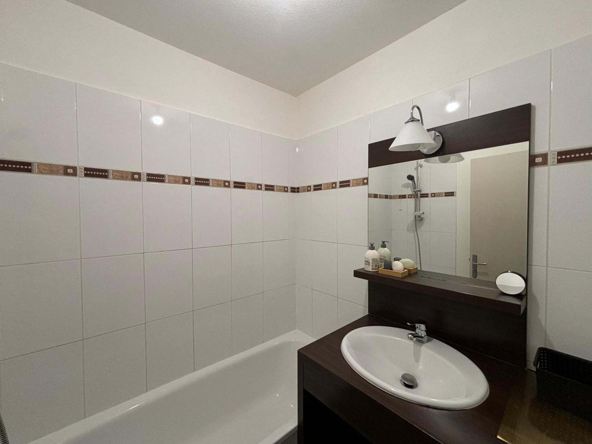 Proche Disneyland Paris - Appartement Avec Balcon Sans Vis A Vis - Parking Prive Residence Calme Монтеврен Екстер'єр фото